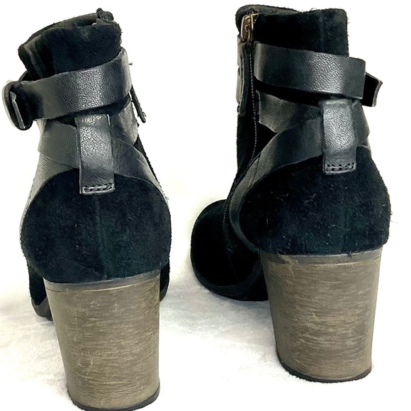 CLARKS Black Enfield Coco Harness Side Zip Suede Leather Ankle Boot sz 10 - Picture 7 of 13